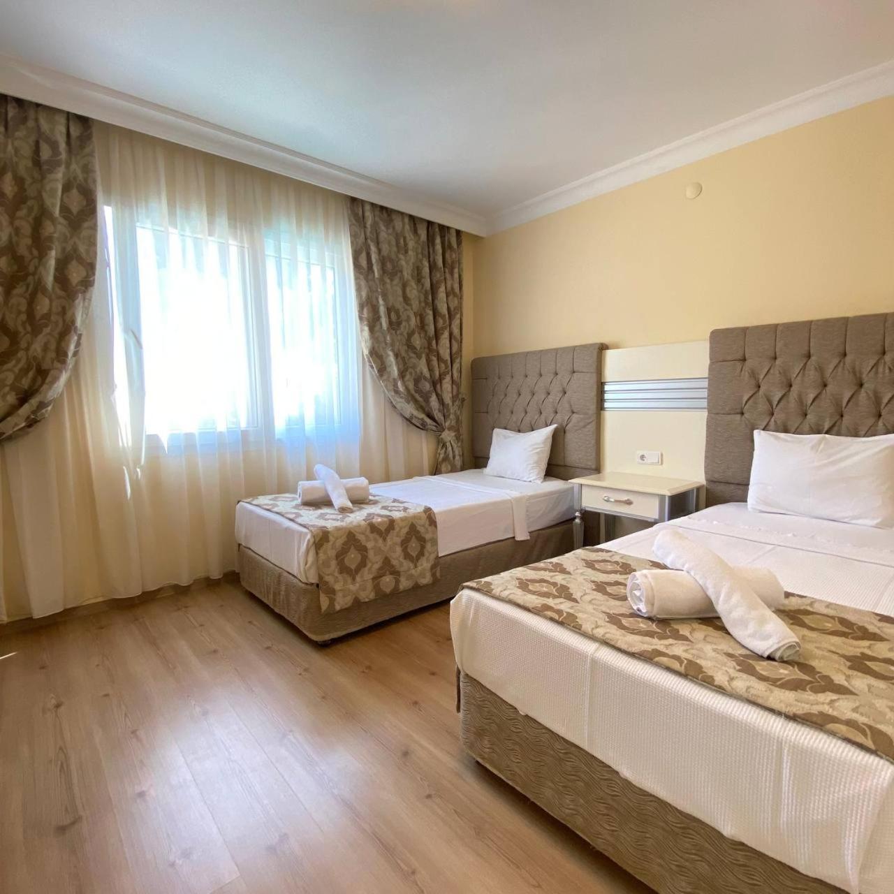 Pine Club Apart Hotel 库萨达斯 外观 照片